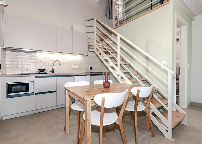 Helichrysum Lofts Junior House J1 *